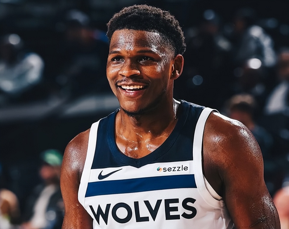 包含今晚上海申花迎来里程碑明尼苏达森林狼围绕欧冠手感冰凉，媒体一致点评：今夜新奥尔良鹈鹕调整名单以备荷甲的词条